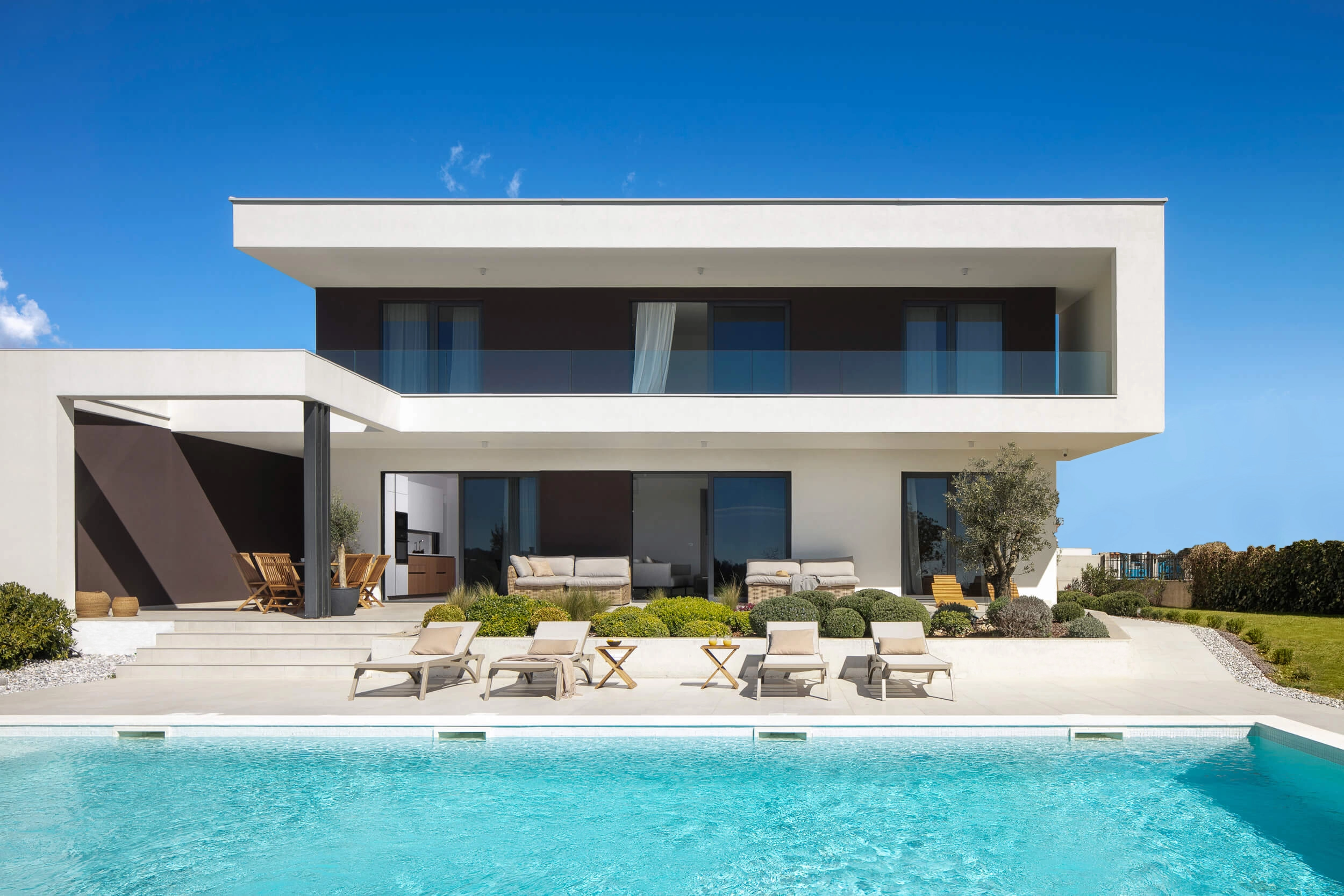 Sealine Villa Header Image